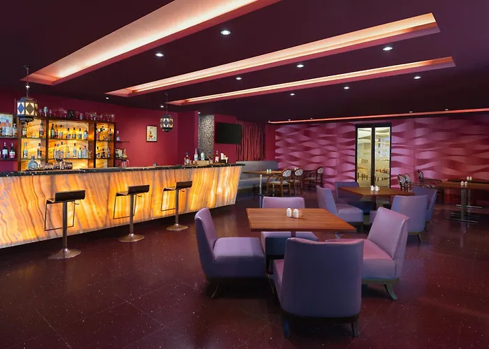 Vivanta Vijayawada, Mg Road